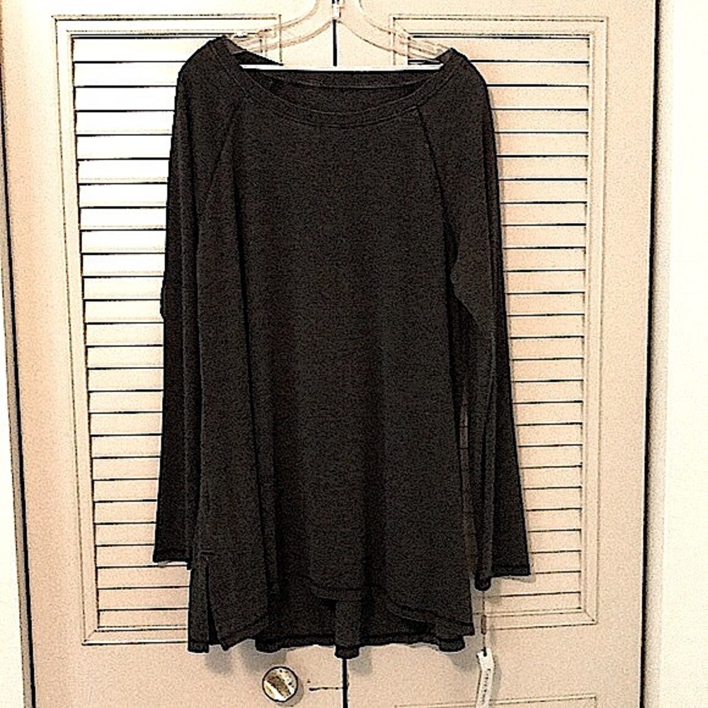 NWT Calvin Klein Performance Long Sleeve Top Size XL